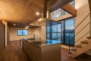 premiumluxuryhomes.com