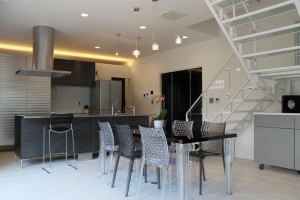 premiumluxuryhomes.com