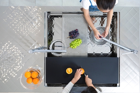 Tiếp cận sức hấp dẫn của PARALLELO vol.2