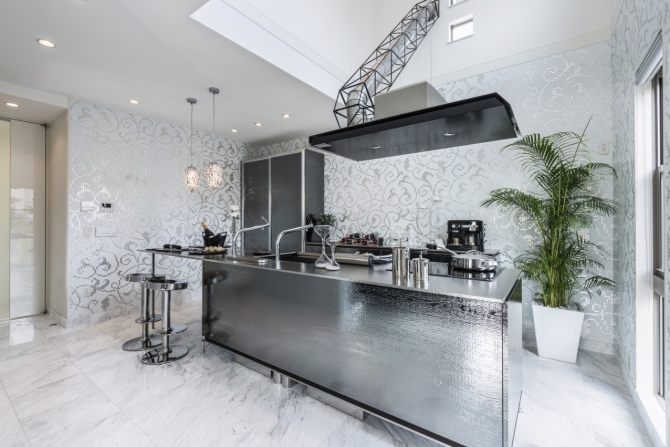 premiumluxuryhomes.com